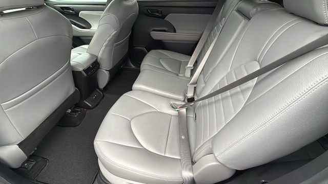 2021 Toyota Highlander Hybrid LE