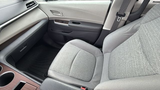 2022 Toyota Sienna LE