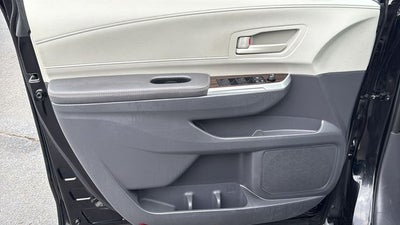 2022 Toyota Sienna LE