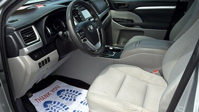 2019 Toyota Highlander LE
