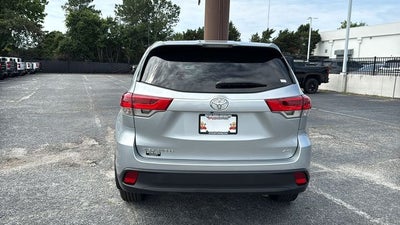 2019 Toyota Highlander LE