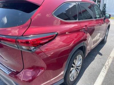 2022 Toyota Highlander Platinum