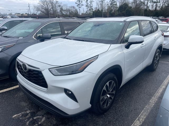 2025 Toyota Highlander XLE