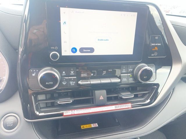 2025 Toyota Highlander XLE