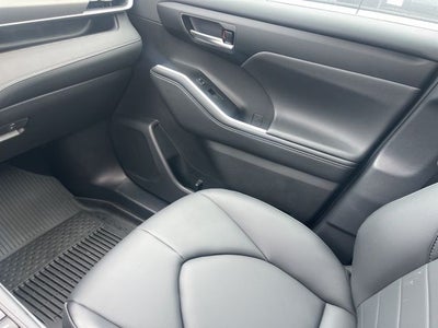 2025 Toyota Highlander XLE