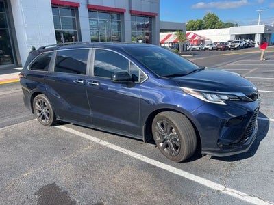 2024 Toyota Sienna XSE 7 Passenger