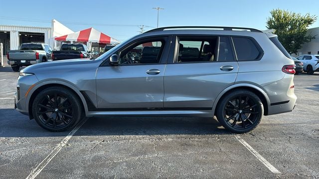 2025 BMW X7 M60i
