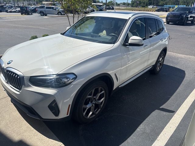 2022 BMW X3 sDrive30i's photo