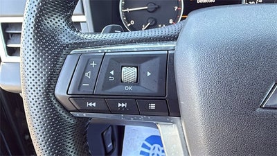 2022 Mitsubishi Outlander Base