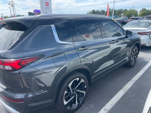 2024 Mitsubishi Outlander Base