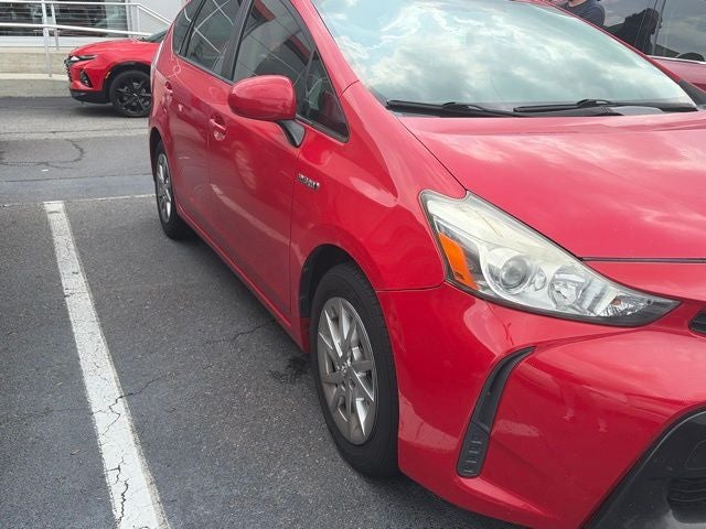 2015 Toyota Prius v Base