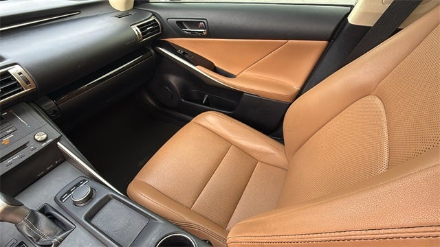 2016 Lexus IS 200t 200t