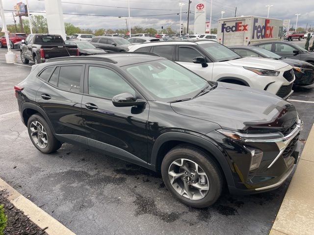 2024 Chevrolet Trax FWD LT