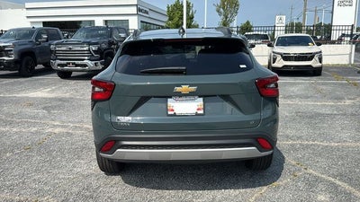 2025 Chevrolet Trax FWD LT