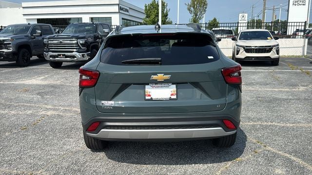 2025 Chevrolet Trax FWD LT