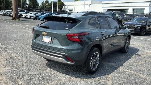 2025 Chevrolet Trax FWD LT