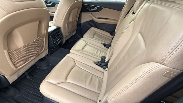 2023 Audi Q7 Premium 45 TFSI quattro Tiptronic