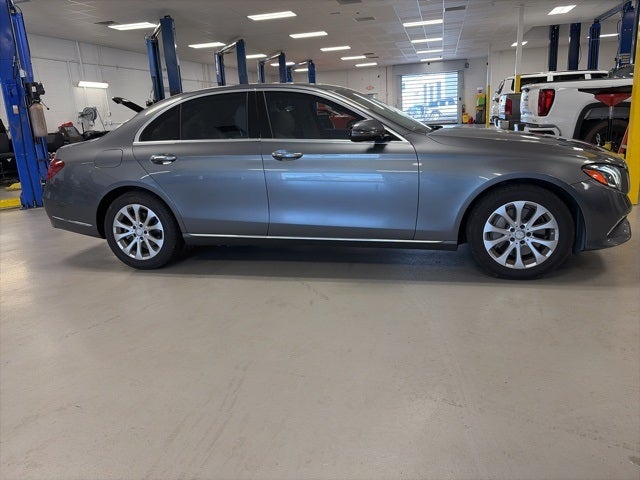 2017 Mercedes-Benz E 300 4MATIC®