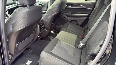 2026 Jeep Grand Cherokee GRAND CHEROKEE LAREDO X 4X2
