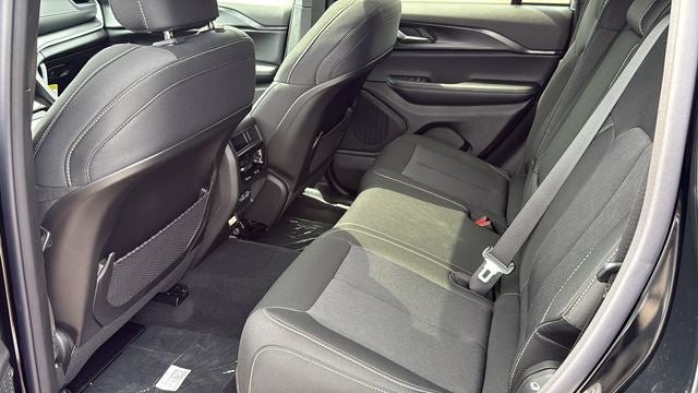 2026 Jeep Grand Cherokee GRAND CHEROKEE LAREDO X 4X2