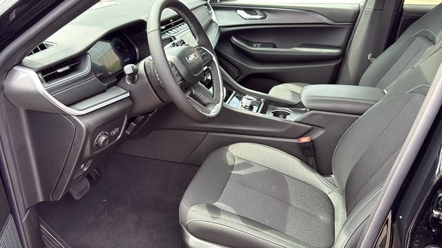 2026 Jeep Grand Cherokee GRAND CHEROKEE LAREDO X 4X2