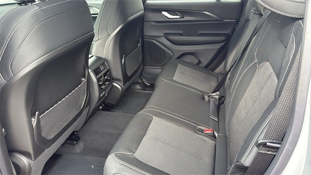 2025 Jeep Grand Cherokee GRAND CHEROKEE LAREDO X 4X2