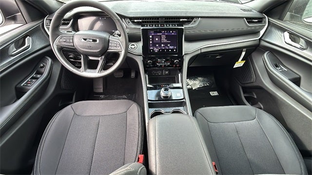 2025 Jeep Grand Cherokee GRAND CHEROKEE LAREDO X 4X2