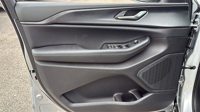 2025 Jeep Grand Cherokee GRAND CHEROKEE LAREDO X 4X2