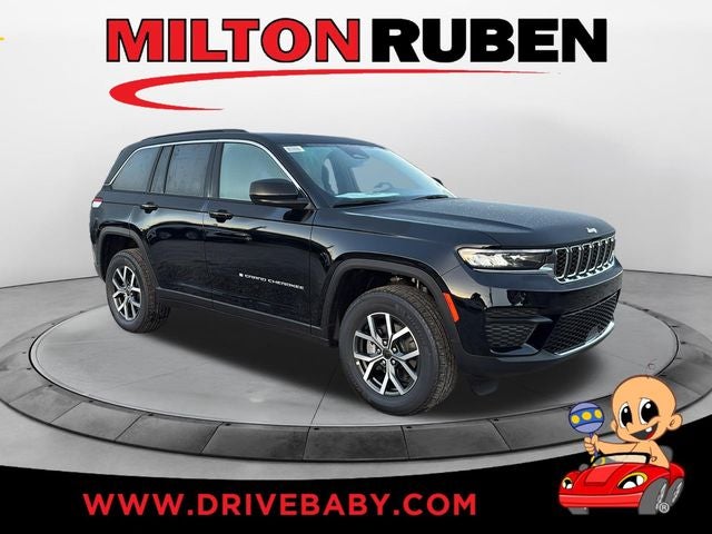 2027 Jeep Grand Cherokee GRAND CHEROKEE LAREDO X 4X2