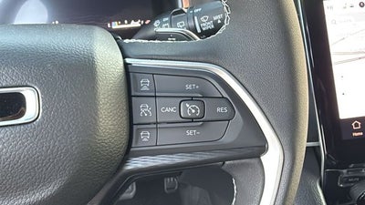 2027 Jeep Grand Cherokee GRAND CHEROKEE LAREDO X 4X2