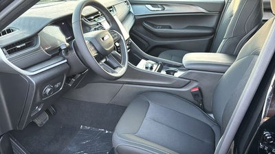 2027 Jeep Grand Cherokee GRAND CHEROKEE LAREDO X 4X2