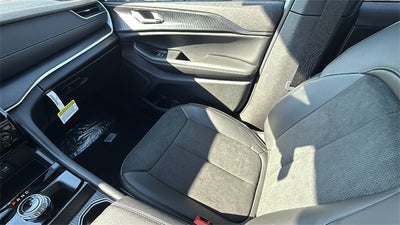 2025 Jeep Grand Cherokee GRAND CHEROKEE ALTITUDE 4X2