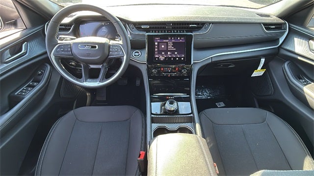 2025 Jeep Grand Cherokee GRAND CHEROKEE LAREDO X 4X2