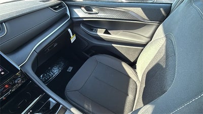 2025 Jeep Grand Cherokee GRAND CHEROKEE LAREDO X 4X2