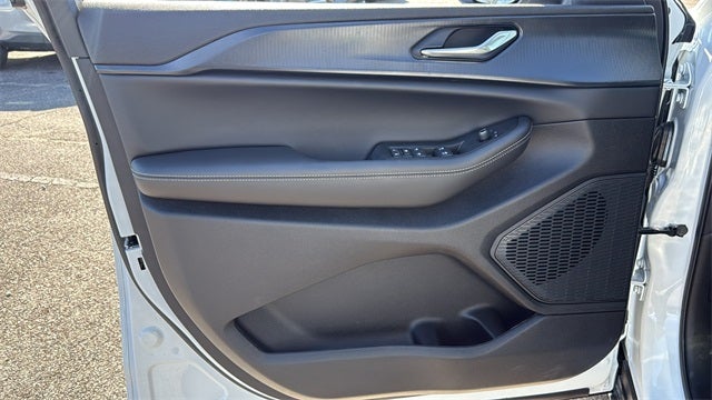 2025 Jeep Grand Cherokee GRAND CHEROKEE LAREDO X 4X2