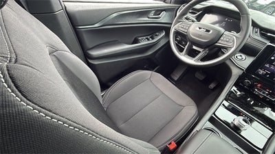 2025 Jeep Grand Cherokee GRAND CHEROKEE LAREDO X 4X2