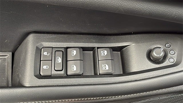 2025 Jeep Grand Cherokee GRAND CHEROKEE LAREDO X 4X2