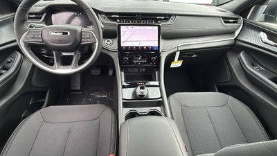 2027 Jeep Grand Cherokee GRAND CHEROKEE LAREDO X 4X2