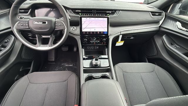 2027 Jeep Grand Cherokee GRAND CHEROKEE LAREDO X 4X2