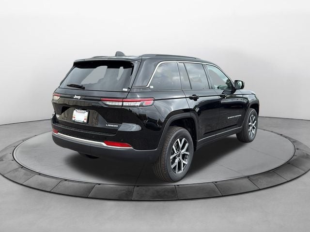 2027 Jeep Grand Cherokee GRAND CHEROKEE LAREDO X 4X2