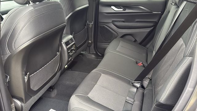 2026 Jeep Grand Cherokee GRAND CHEROKEE LAREDO X 4X2