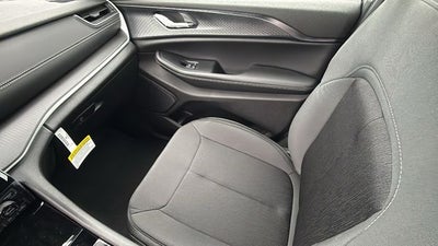 2026 Jeep Grand Cherokee GRAND CHEROKEE LAREDO X 4X2