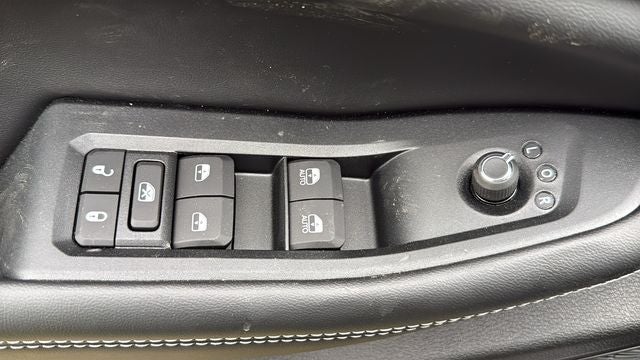 2026 Jeep Grand Cherokee GRAND CHEROKEE LAREDO X 4X2