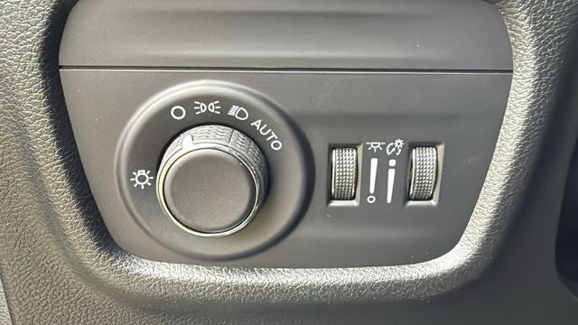 2026 Jeep Grand Cherokee GRAND CHEROKEE LAREDO X 4X2