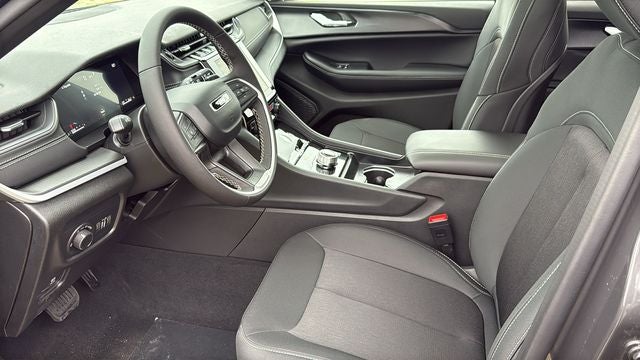 2026 Jeep Grand Cherokee GRAND CHEROKEE LAREDO X 4X2