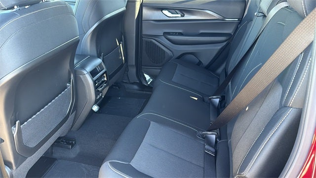 2025 Jeep Grand Cherokee GRAND CHEROKEE LAREDO X 4X2