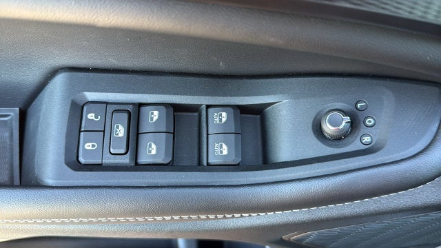 2027 Jeep Grand Cherokee GRAND CHEROKEE LAREDO X 4X2