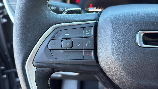 2027 Jeep Grand Cherokee GRAND CHEROKEE LAREDO X 4X2