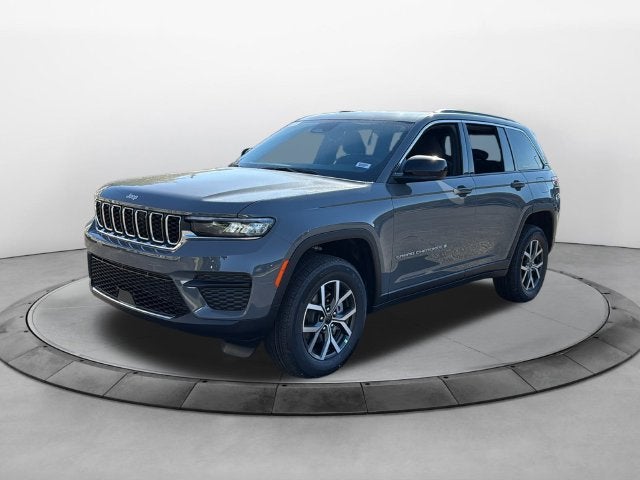 2027 Jeep Grand Cherokee GRAND CHEROKEE LAREDO X 4X2