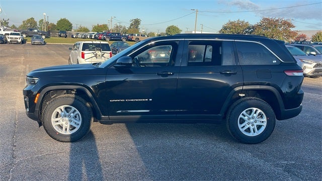 2025 Jeep Grand Cherokee GRAND CHEROKEE LAREDO 4X2